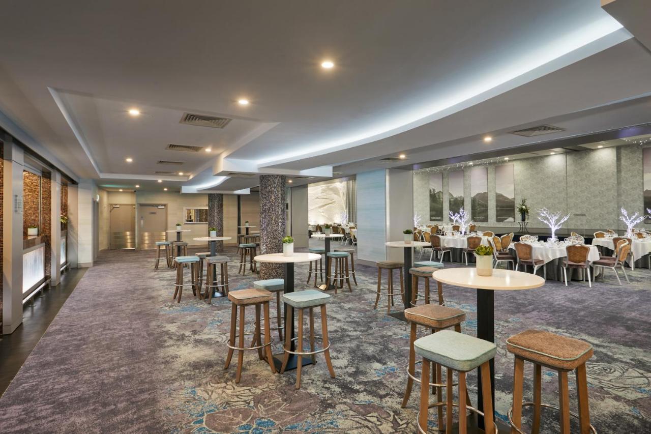 Crowne Plaza Dublin Blanchardstown By Ihg Hotel Exterior foto