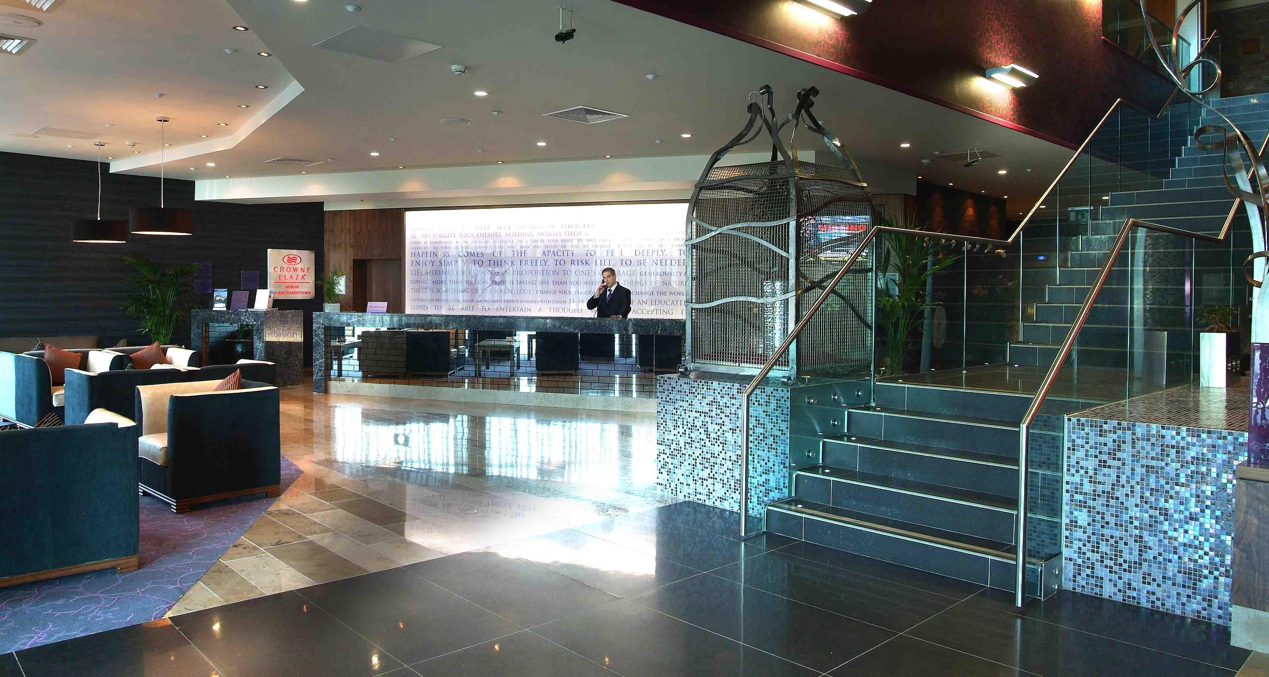 Crowne Plaza Dublin Blanchardstown By Ihg Hotel Exterior foto