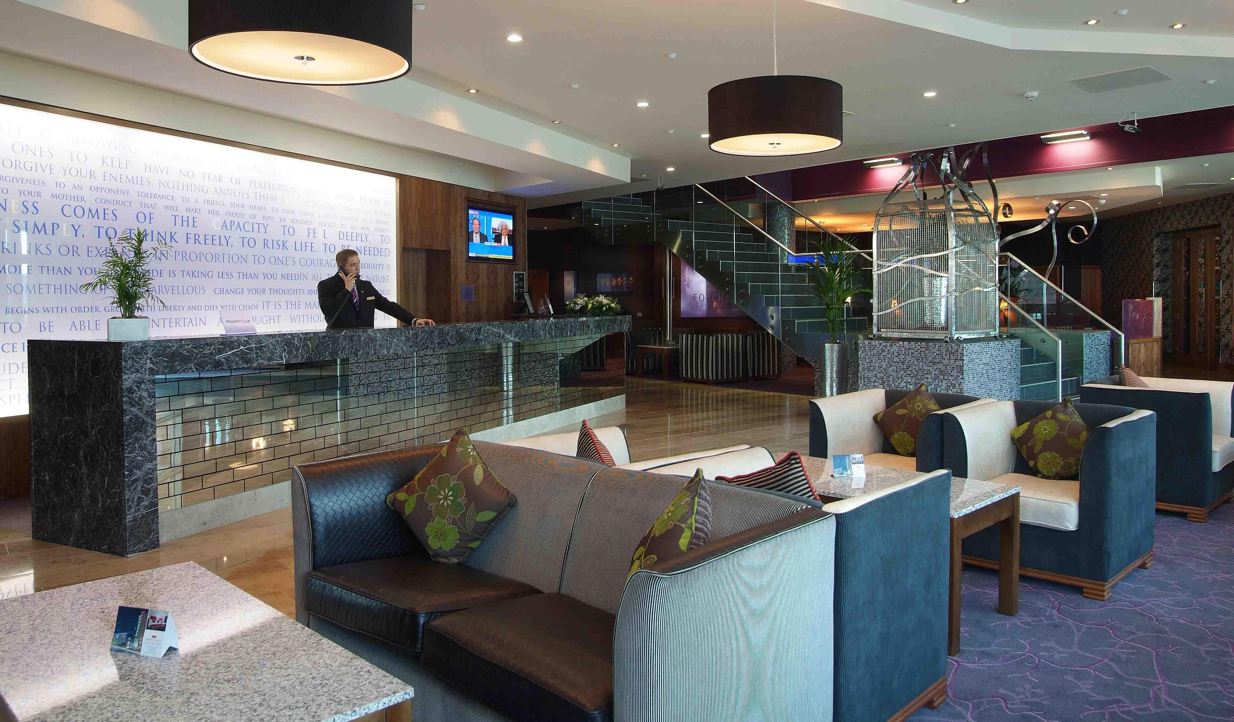 Crowne Plaza Dublin Blanchardstown By Ihg Hotel Exterior foto