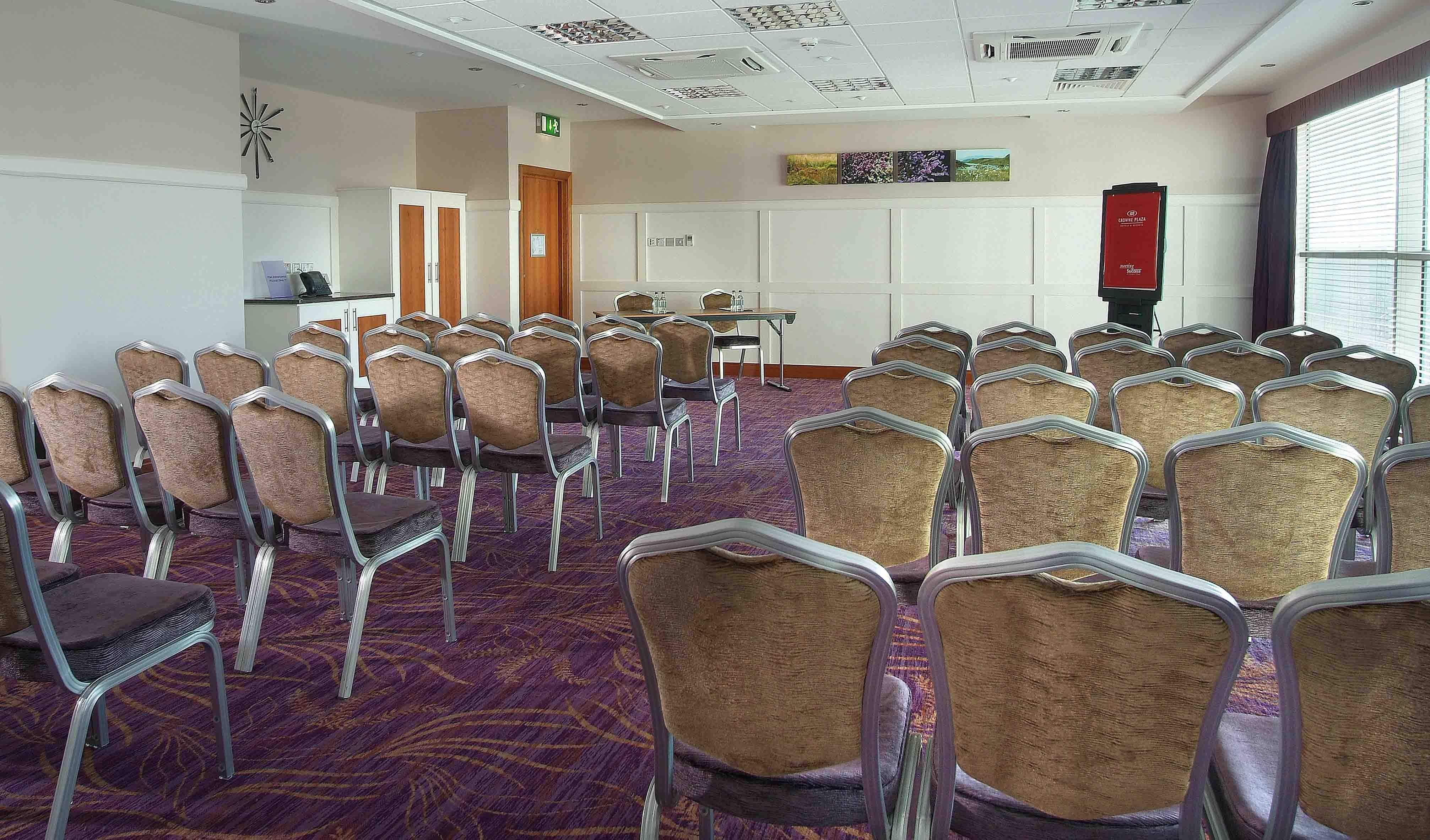 Crowne Plaza Dublin Blanchardstown By Ihg Hotel Exterior foto